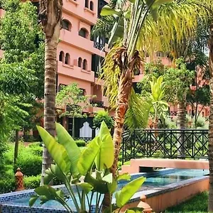 Appartement Avec Espaces Verts Et Piscine, Marrakesh